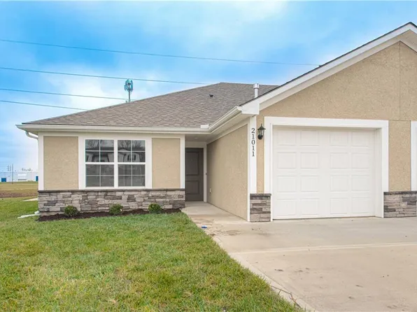 21011 E 8th St S, Independence, MO 64056