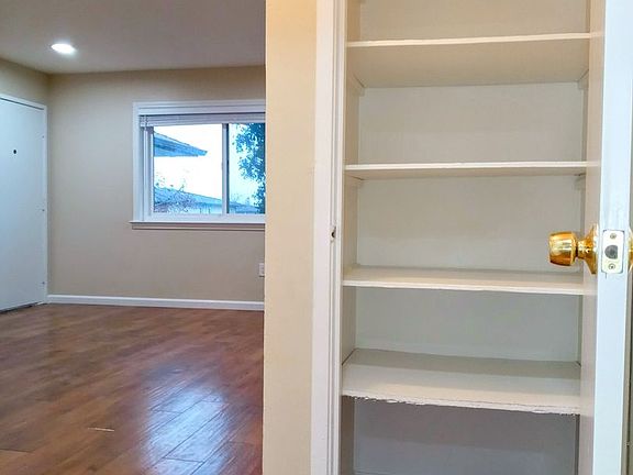 2nd image of 1002 W Olive Ave APT 3