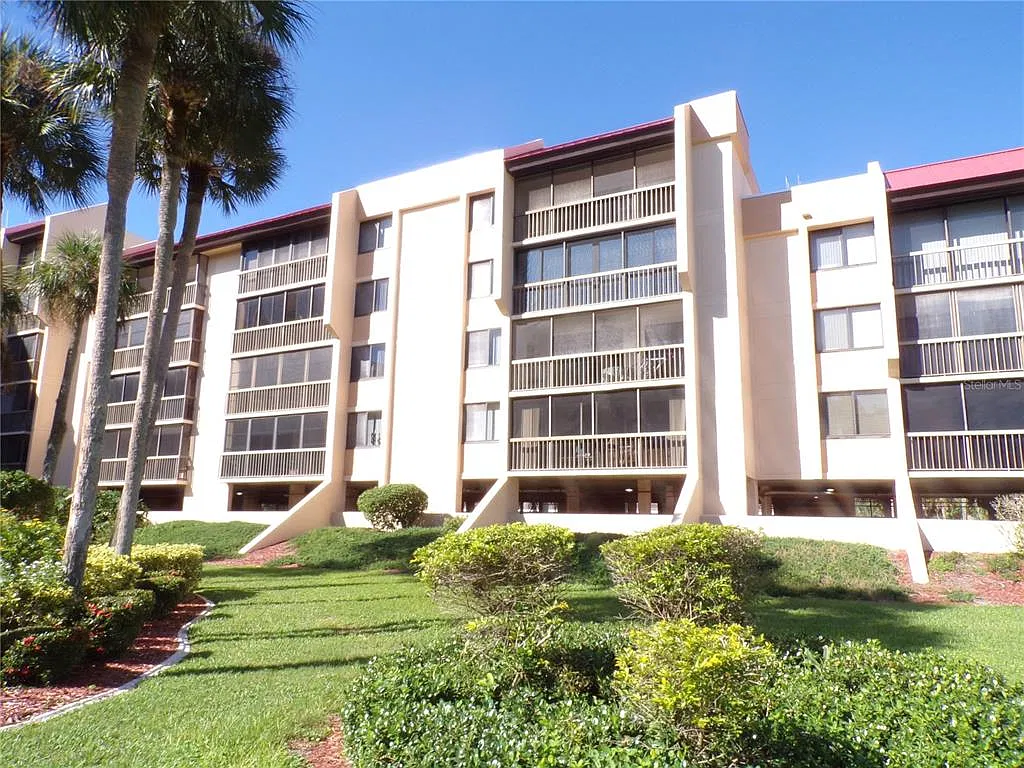 2 bed, 2.0 bath, 783 sqft, $1,350 — Photo 1