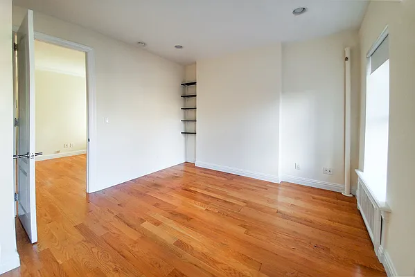 Rented by Warburg | media 1