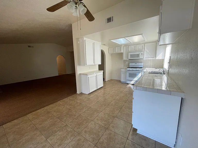 10246 Arroyo Ave — Photo 48