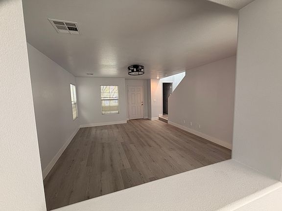 4th image of 92 Peachtree Hill Ave