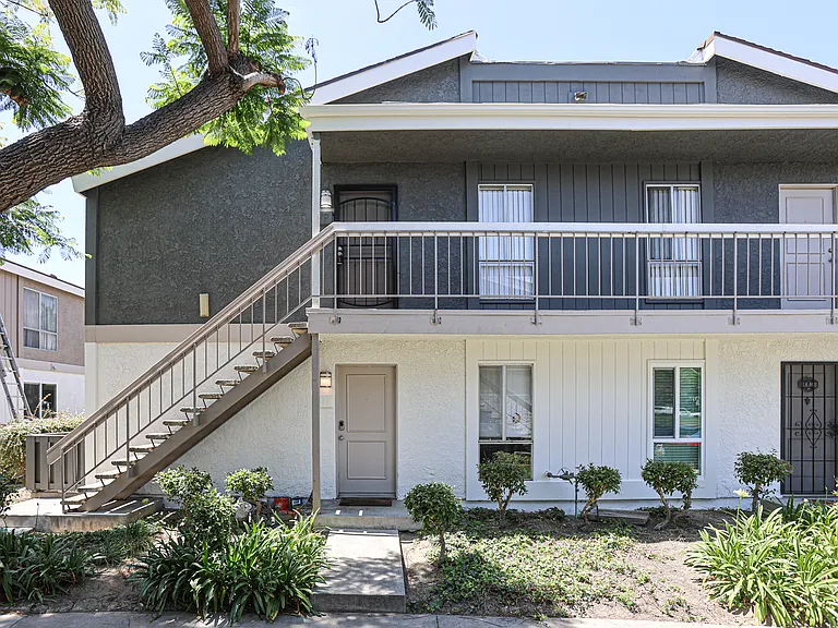 2839 S Fairview St #F — Photo 16