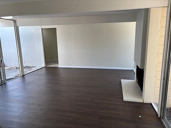 3rd image of 3381 Benton St