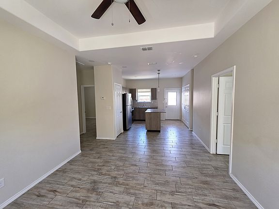 3rd image of 5005 N Hiawatha Dr #1