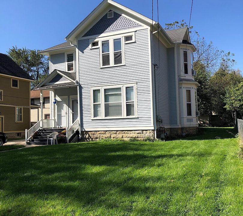 2nd image of 206 N View St