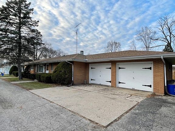 4th image of 1624-26 Eastmoreland Ave