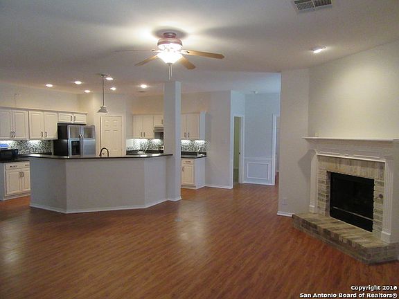 5th image of 419 Cattle Ranch Dr