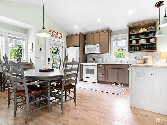 5th image of 23 Stumptown Lane