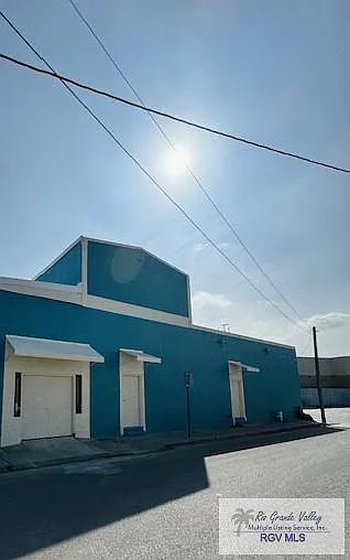 Building Photo - 801 International Blvd #B