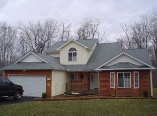 2108 Cherry Dr, Tobyhanna, PA 18466