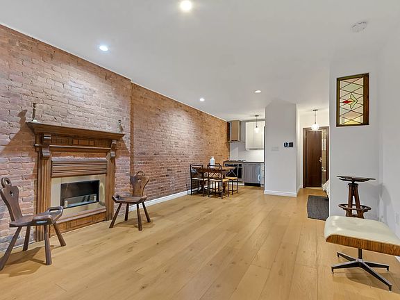 2nd image of 9 W 120th St #1