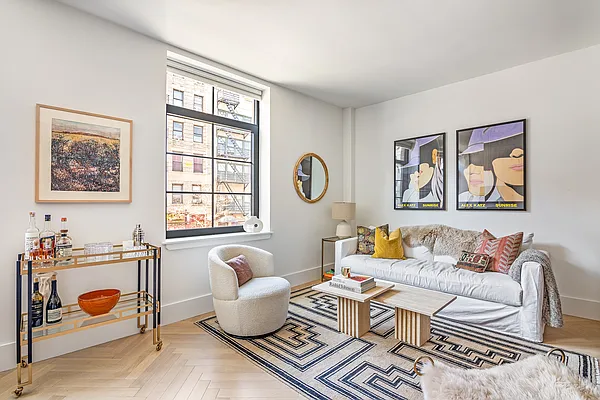 Rented by Compass | media 18