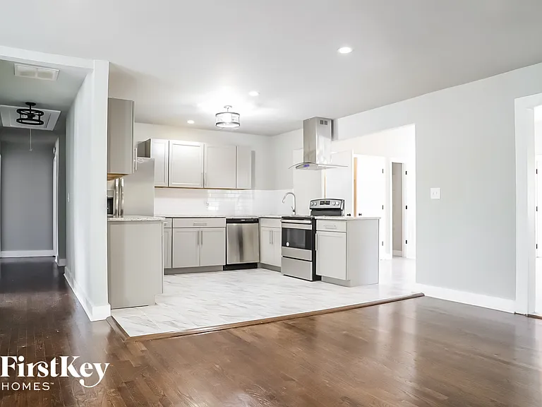 2207 Freydale Rd SE — Photo 6