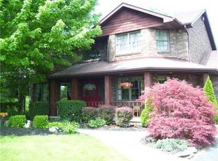 6025 McKee Rd, Newfane, NY 14108