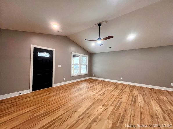 112 Stoner Way, New Washington, IN 47162
