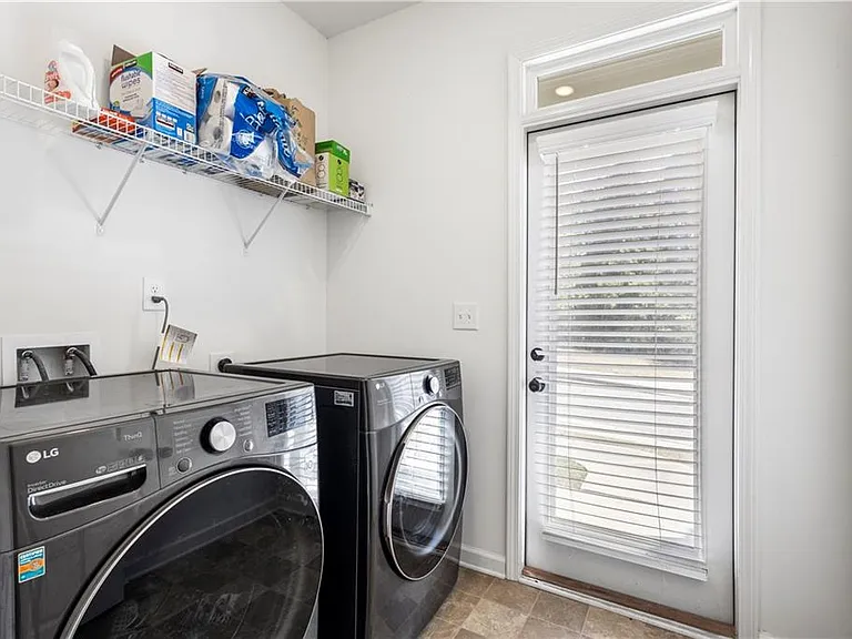 869 Venture Way SW — Photo 14