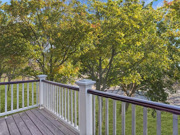 886 Trenton Ln N, Plymouth, MN 55441
