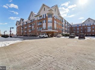23 Pierside Dr Unit 118, Baltimore, MD 21230