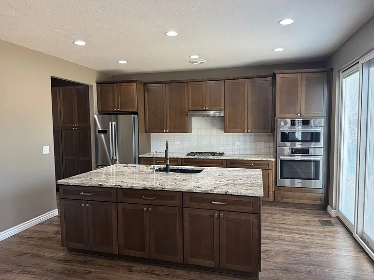 25084 E Pinewood Pl — Photo 3