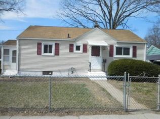 1066 Carew St, Springfield, MA 01104