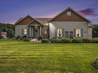 1057 S Stoneridge Dr, Plainwell, MI 49080