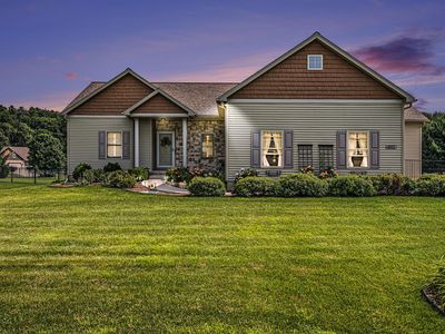 1057 S Stoneridge Dr, Plainwell, MI, 49080