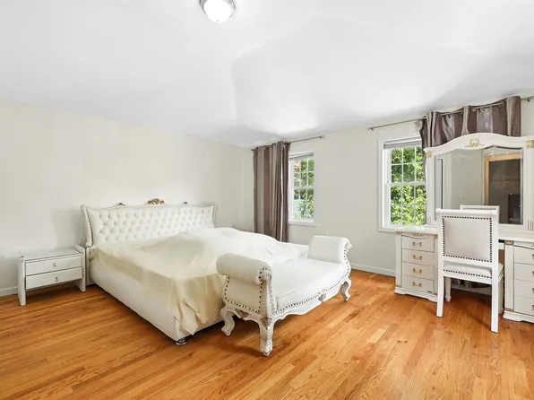 42-19 214th Place image 17 of 44