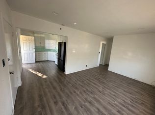 7834 Marilyn Dr APT B, Corona, CA 92881