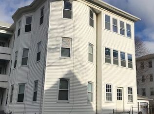 21 Hillside St APT 3, Worcester, MA 01610