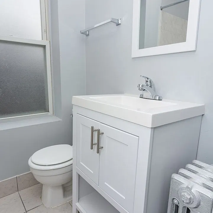 7303 S Stewart Ave #3D