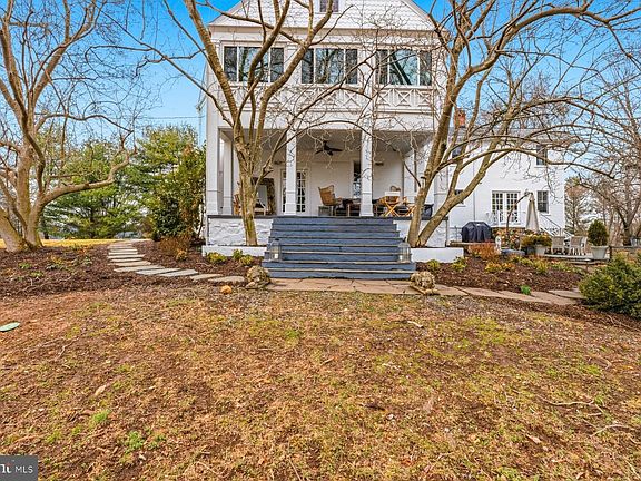 3rd image of 6825 Needwood Rd