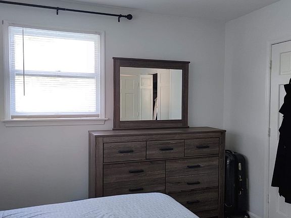 2nd image of 11315 Gordon Rd #1