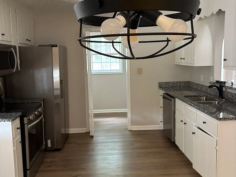 328 Mary Alice Dr — Photo 4