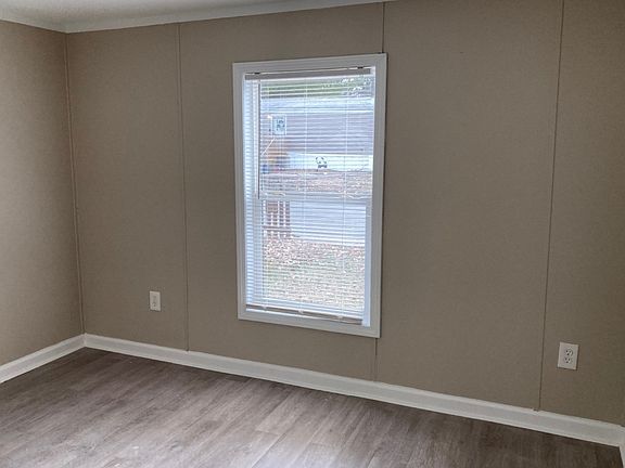 3rd image of 301 N Amy Dr