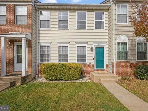 8906 Royal Astor Way, Fairfax, VA 22031