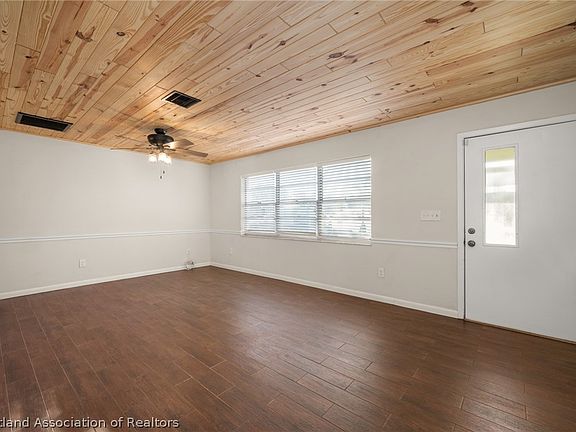 3rd image of 2802 King Dr