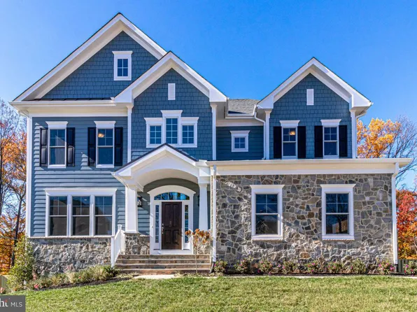 9621 Podium Dr NE, Vienna, VA 22182
