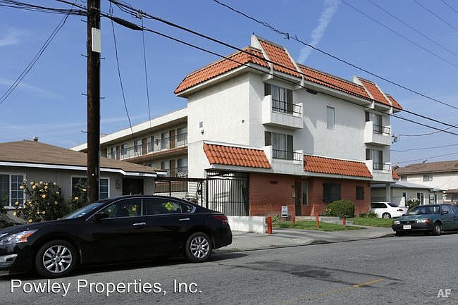 1st image of 14037 Yukon Ave APT 15