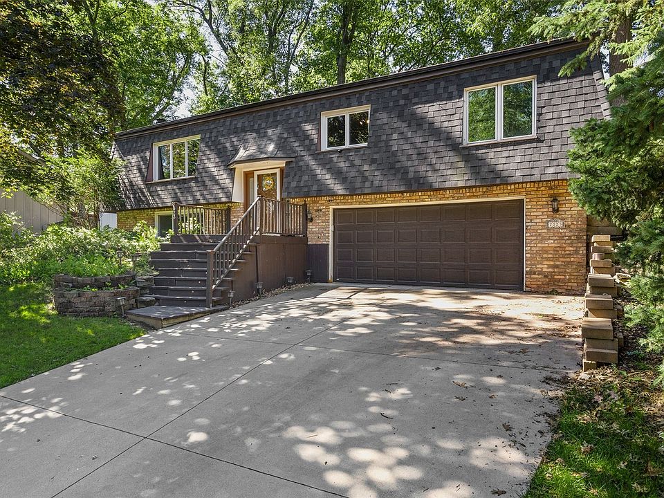 1st image of 2023 Sandalwood Dr NE