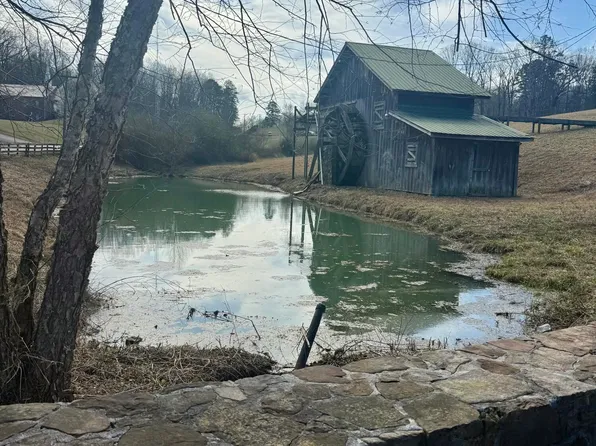 975 County Road 316, Niota, TN 37826