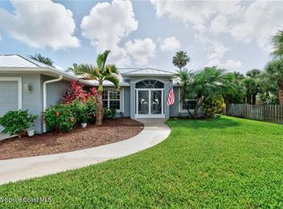 1332 Surfside Ln, Sebastian, FL 32958