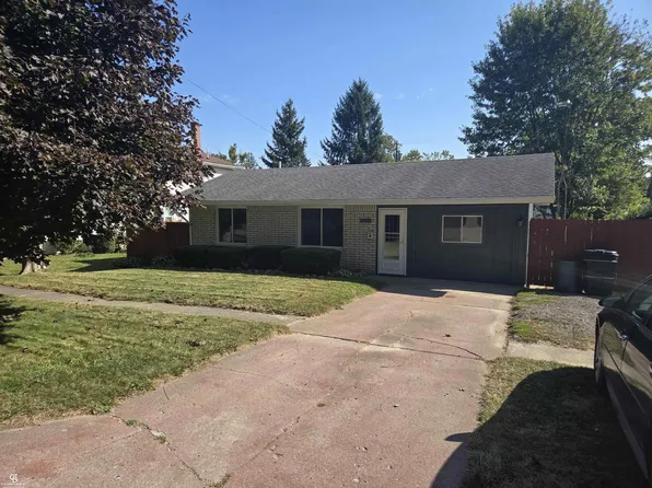 106 W 2nd St, Yale, MI 48097