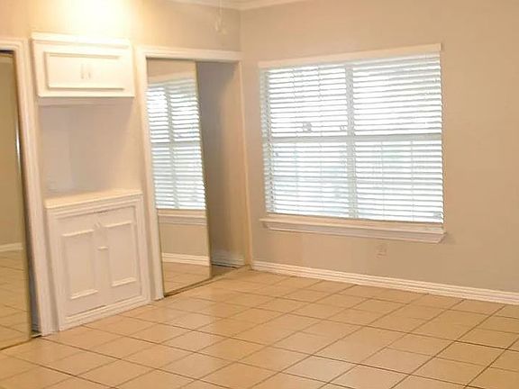 5th image of 2436 Trenton Dr