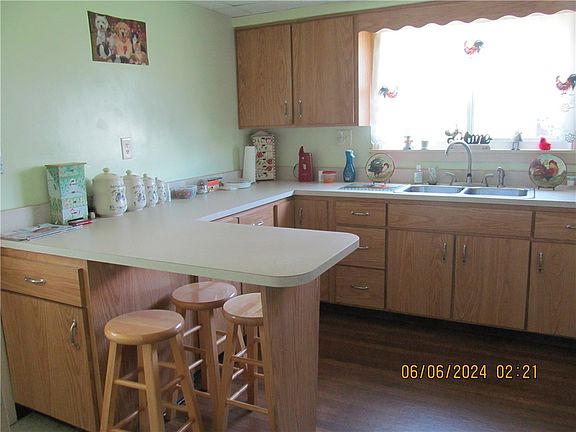 5th image of 1207 Poplar St