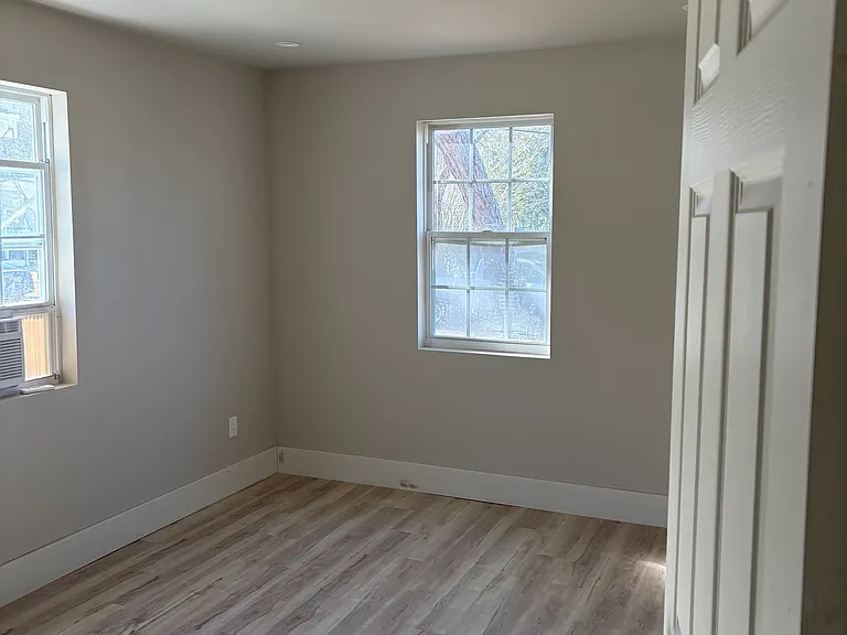 1200 Southlawn Blvd — Photo 5