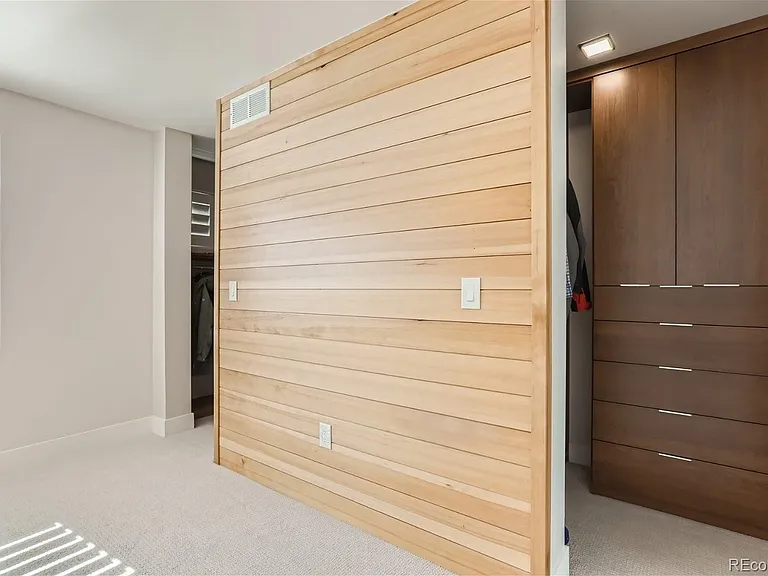 1634 S Grant St — Photo 19