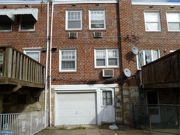 2nd image of 4614 Oakmont St
