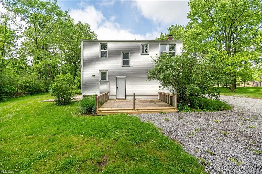 3 bed, 1.5 bath, 1267 sqft, $2,500 — Photo 3