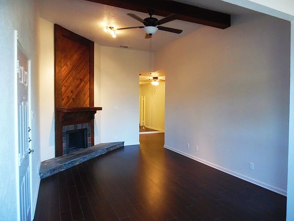 2nd image of 2105 Count Fleet Dr Unit 213
